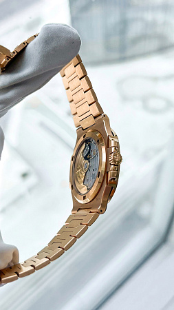 Часы Patek Philippe Nautilus 5711/1R-001