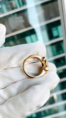 Кольцо Van Cleef & Arpels Pure Alhambra из желтого золота с бриллиантами 16.75(53) размер