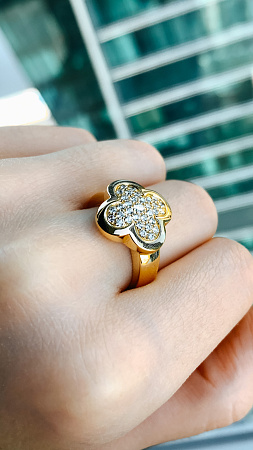 Кольцо Van Cleef & Arpels Pure Alhambra из желтого золота с бриллиантами 16.75(53) размер