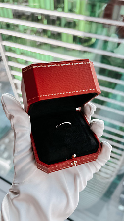 Обручальное кольцо Cartier из платины размеры: 15.25(48), 17(54), 17.45(56) , 18(57), 18.5(58)
