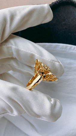 Кольцо Van Cleef & Arpels Cosmos из желтого золота с бриллиантами 16(50) размер