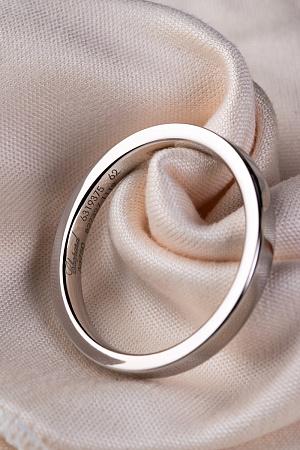 Кольцо Chopard Timeless из белого золота 19.5 размер
